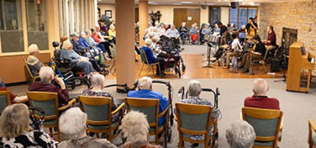 Oak Crest residents enjoying a concert